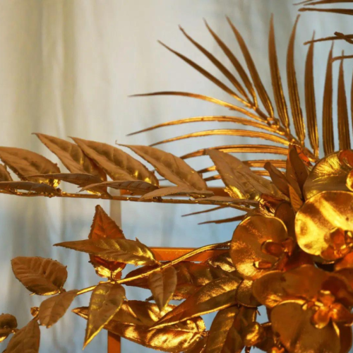 gold leaf table centrepiece close up